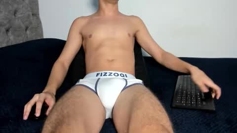 Angel online show from 09/25/25, 07:34