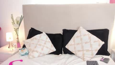 angel_velvet_ online show from 03/08/26, 02:04