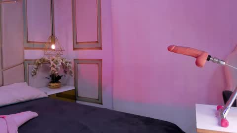 Angel  online show from 09/22/25, 06:21