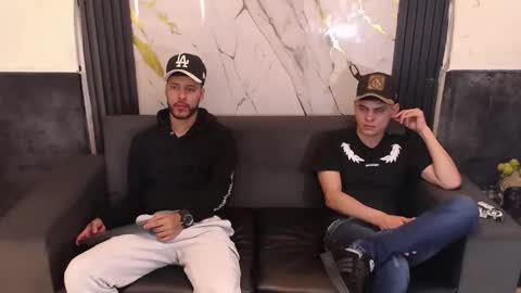 angel_villareal_ online show from 03/21/26, 08:41