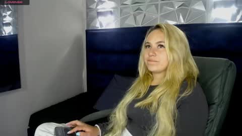 Angel online show from 04/16/26, 09:39