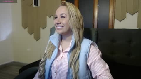 Angel online show from 05/15/26, 11:17