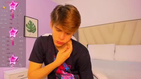 angel_wish_ online show from 04/22/26, 03:09