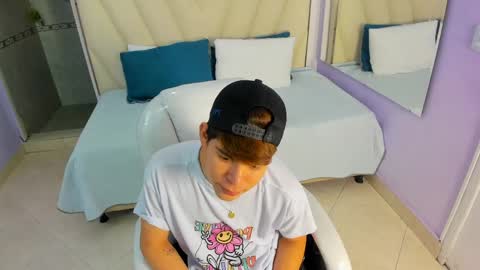 angel_wish_ online show from 04/24/26, 03:42