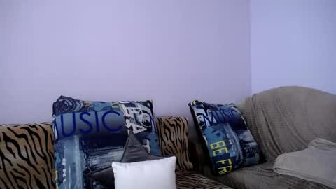 Zoe online show from 04/21/26, 08:42