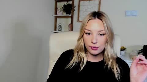 Angela online show from 03/04/26, 01:28