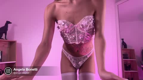 Angela Bonetti online show from 01/17/25, 04:17