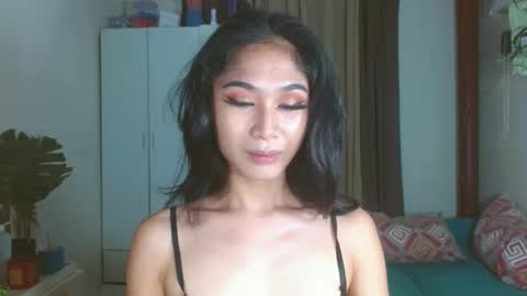 angela online show from 01/28/25, 09:19