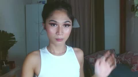 angela online show from 02/09/25, 03:22