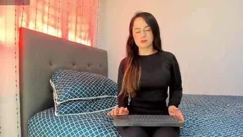 Snapshot of angela_nix chatting on 12/12/24, 03:05 angela_nix online show from 12/12/24, 03:05