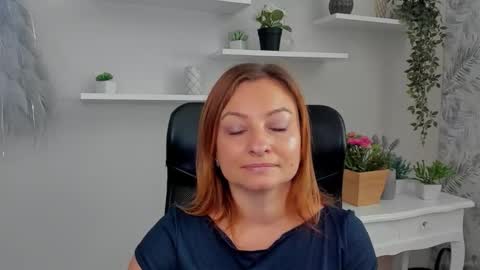 Snapshot of angela_samt chatting on 09/11/25, 12:38 Angela online show from 09/11/25, 12:38