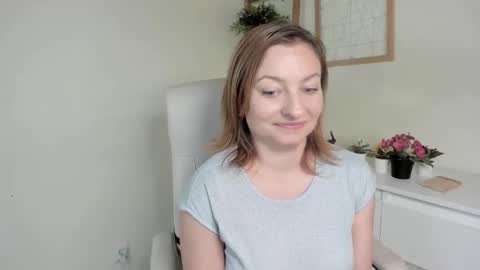 Snapshot of angela_samt chatting on 09/17/25, 05:53 Angela online show from 09/17/25, 05:53