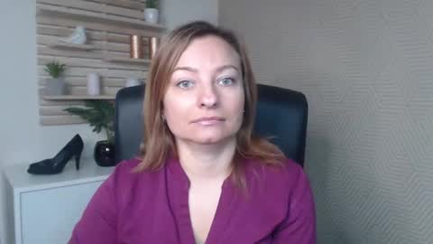 Snapshot of angela_samt chatting on 09/30/25, 05:45 Angela online show from 09/30/25, 05:45