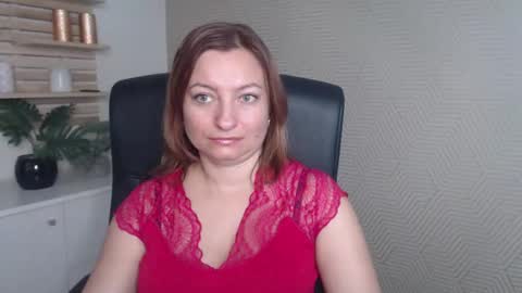 Snapshot of angela_samt chatting on 10/14/25, 05:30 Angela online show from 10/14/25, 05:30