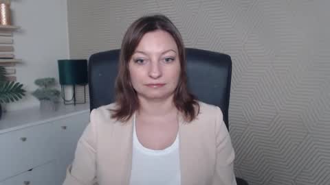 Angela online show from 02/03/26, 08:30