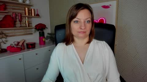 Angela online show from 03/26/26, 06:52