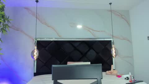 ANGELA online show from 10/08/25, 12:14