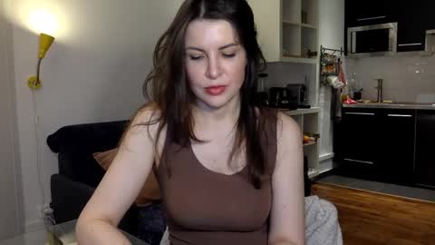 Snapshot of angeladarkk chatting on 12/23/24, 08:14 Angela online show from 12/23/24, 08:14