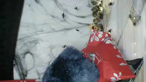 Snapshot of angelainparis28 chatting on 10/13/25, 05:18 ANGELA online show from 10/13/25, 05:18
