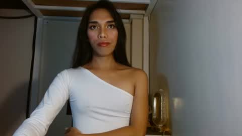 SENORITA online show from 06/24/26, 05:01
