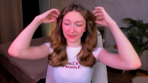 Snapshot of angelanabelle chatting on 11/07/25, 09:26 angelanabelle online show from 11/07/25, 09:26