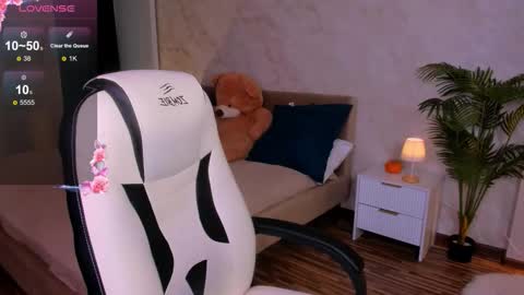 angelanabelle online show from 11/13/25, 09:47