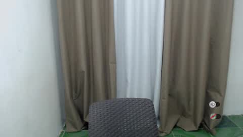 Snapshot of angelari_slut chatting on 03/09/25, 12:00 angelari_slut online show from 03/09/25, 12:00