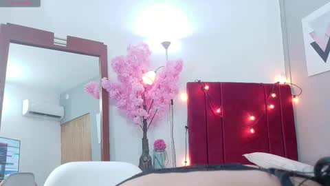  Angela  online show from 11/29/25, 03:31