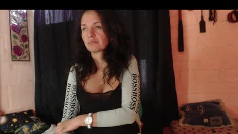 Snapshot of angelataysonvip chatting on 06/02/26, 09:28 angelataysonvip online show from 06/02/26, 09:28