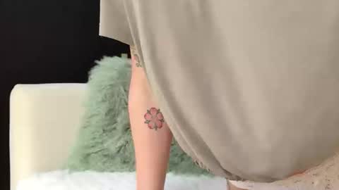 angelbabyphoebe online show from 04/09/26, 04:34