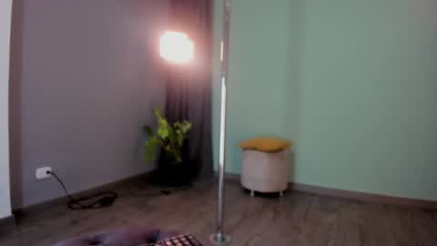 Snapshot of angelbae_ chatting on 01/09/25, 01:02 AngelBae  online show from 01/09/25, 01:02