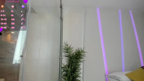 Snapshot of angelbae_ chatting on 01/30/25, 01:31 AngelBae  online show from 01/30/25, 01:31