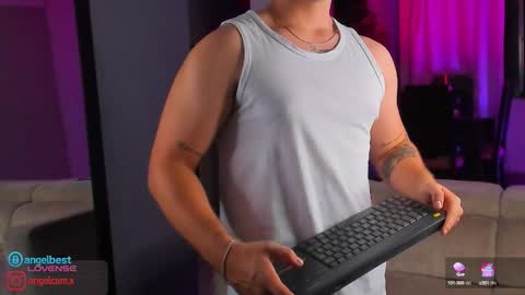 angelbell19 online show from 09/19/25, 02:24