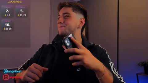 angelbell19 online show from 10/25/25, 01:24