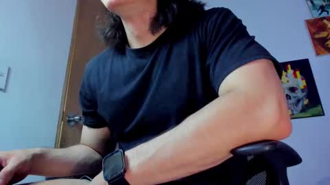 Snapshot of angelbennet_ chatting on 10/31/25, 12:11 Angel Bennet online show from 10/31/25, 12:11