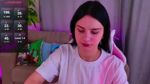 angel online show from 10/23/25, 10:14