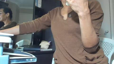 Snapshot of angelchezcka chatting on 08/03/26, 11:48 cheche online show from 08/03/26, 11:48