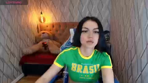 Snapshot of angelchristix chatting on 09/10/25, 01:44 Angel online show from 09/10/25, 01:44