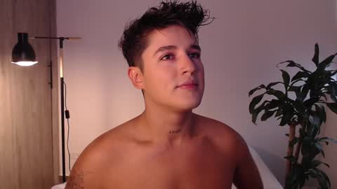 Snapshot of angelcossio chatting on 12/31/24, 08:02 Angel online show from 12/31/24, 08:02