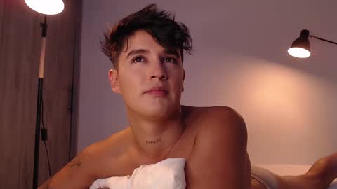 Snapshot of angelcossio chatting on 02/11/25, 10:28 Angel online show from 02/11/25, 10:28