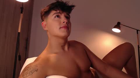 Snapshot of angelcossio chatting on 02/21/25, 10:15 Angel online show from 02/21/25, 10:15