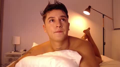 Snapshot of angelcossio chatting on 10/29/25, 12:24 Angel online show from 10/29/25, 12:24