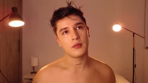 Angel online show from 11/06/25, 01:17