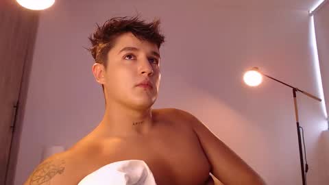 Angel online show from 11/12/25, 09:03