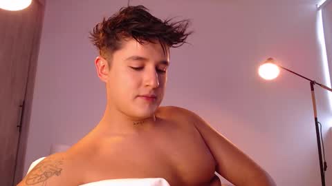 Angel online show from 11/26/25, 06:53