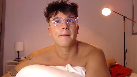 Angel online show from 12/04/25, 12:20