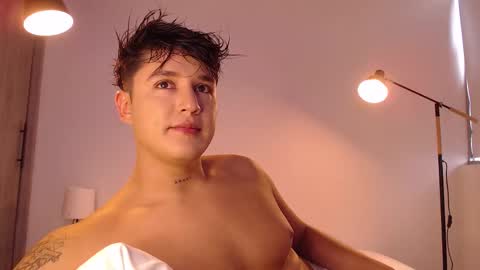 Angel online show from 12/04/25, 07:33