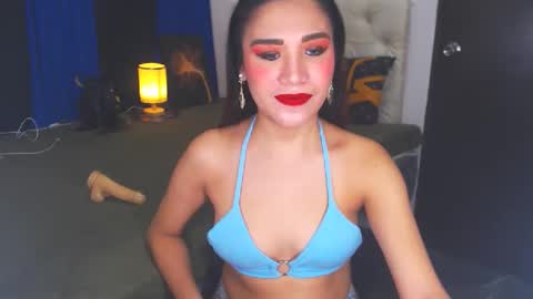 Snapshot of angelcumfallen chatting on 01/10/25, 03:37 Angel online show from 01/10/25, 03:37