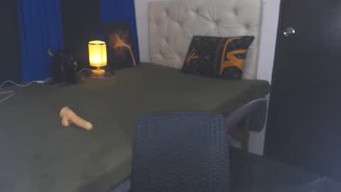 Snapshot of angelcumfallen chatting on 01/13/25, 06:59 Angel online show from 01/13/25, 06:59