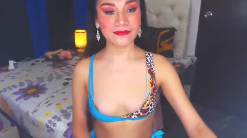 Snapshot of angelcumfallen chatting on 02/11/25, 03:18 Angel online show from 02/11/25, 03:18